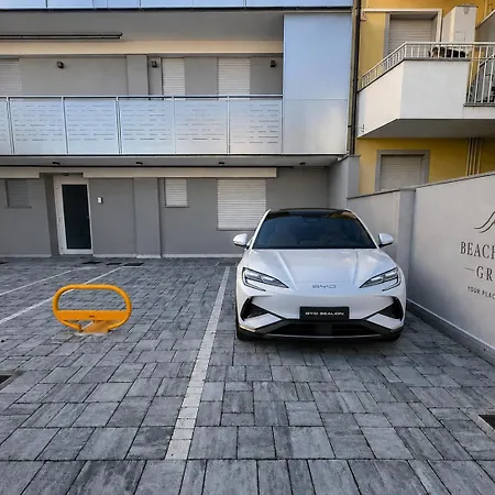 Daire Beachfrontgrado Including Free Access & Parking Grado