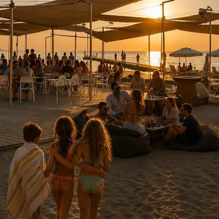 Beachfrontgrado Including Free Access & Parking Grado