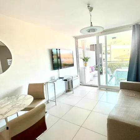 Beachfrontgrado Apartmán
